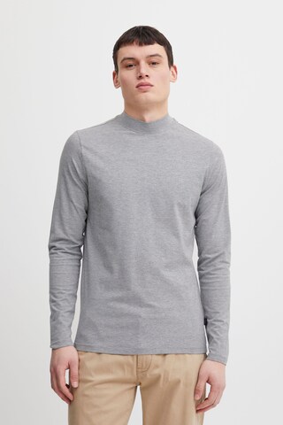 Casual Friday Shirt in Grey: front