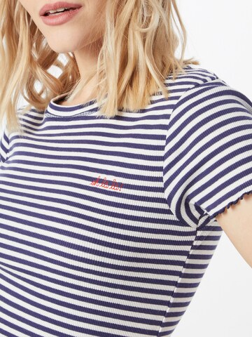 Tricou 'LE FOLIES' de la Maison Labiche pe albastru