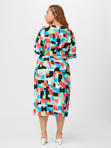 Robe Warehouse Curve en mélange de couleurs