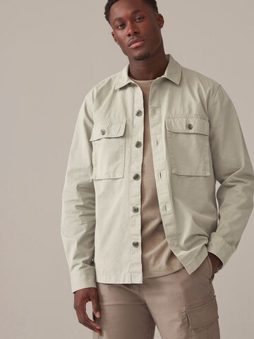 Coupe regular Chemise Next en gris