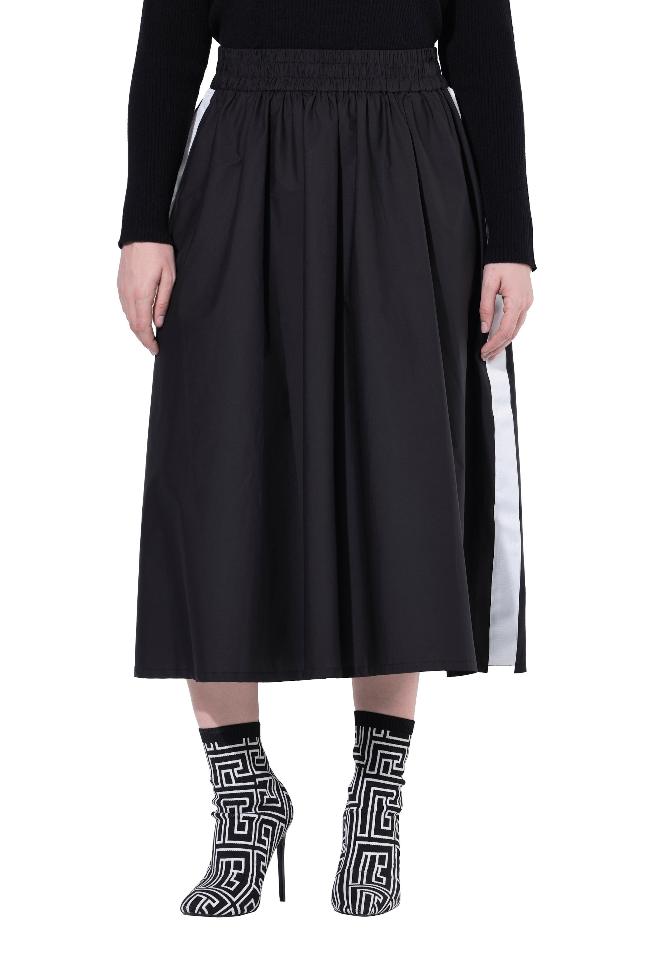 Ulla Popken Skirt in Black: front
