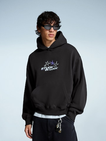 Bershka Sweatshirt 'BOLA 8' i grå: framsida