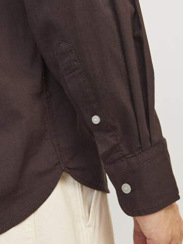 JACK & JONES Comfort Fit Skjorte i brun