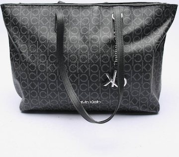 Calvin Klein Schultertasche / Umhängetasche One Size in Grau: predná strana