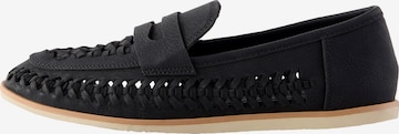 Next Low shoe in Black: front