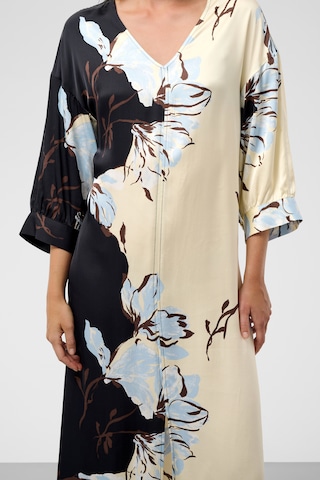 SOAKED IN LUXURY Kleid in Grau