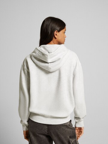 Bershka Sweatjacke in Grau