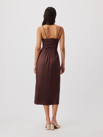 Robe 'Camilla' LeGer Premium en marron