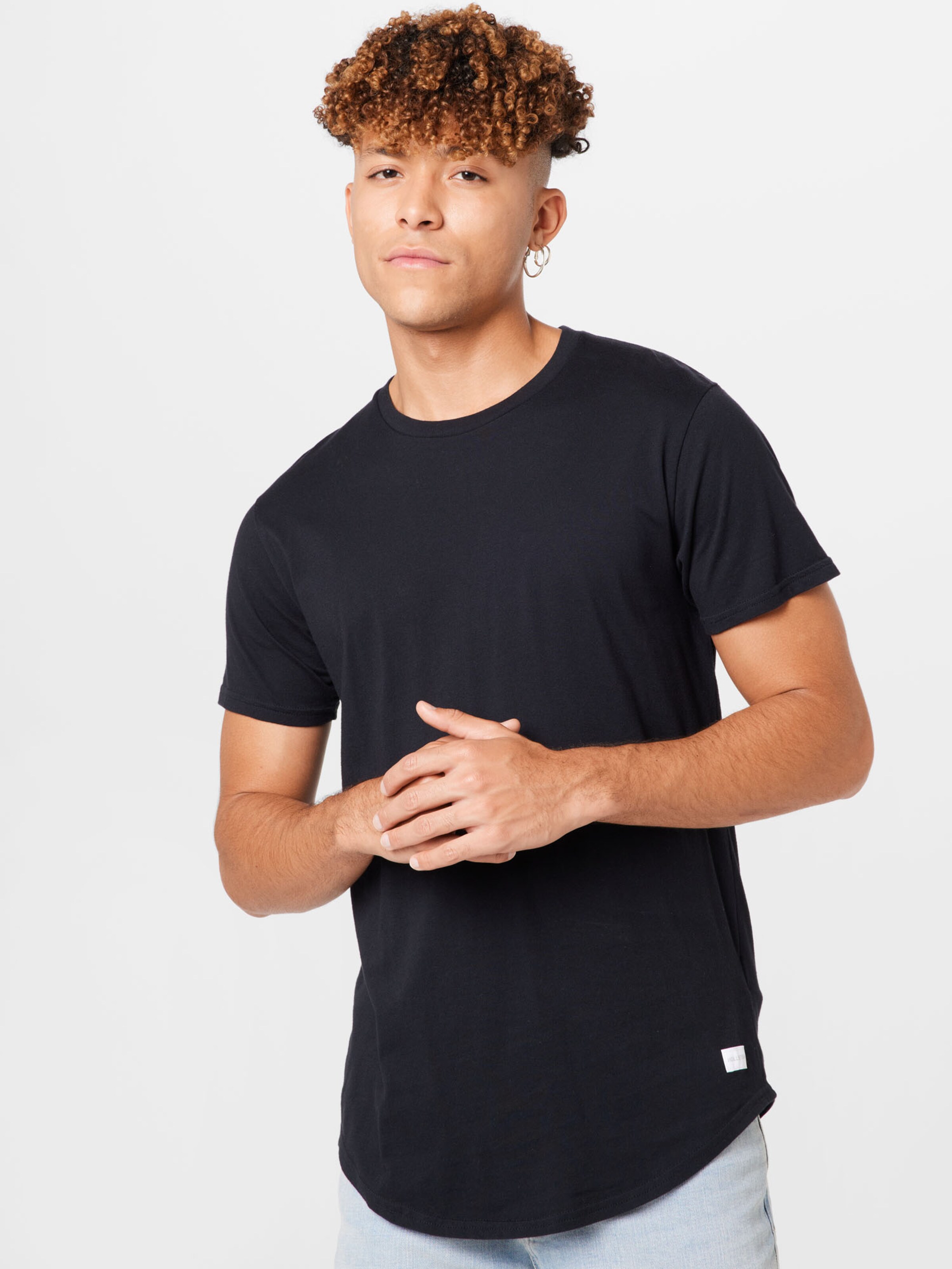 Männer Shirts HOLLISTER T-Shirt in Schwarz - HI36882 Männer Shirts HOLLISTER T-Shirt in Schwarz - HI36882