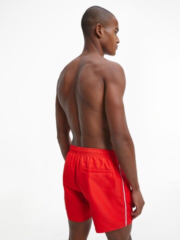 Calvin Klein Swimwear Badeshorts in Rot