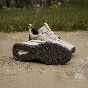 ADIDAS TERREX - Zapatos bajos 'Tracefinder' en beige
