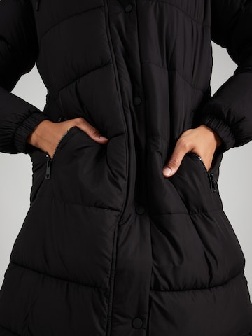 Cappotto invernale di s.Oliver in nero