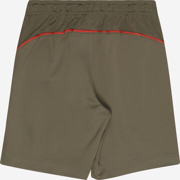 NIKE Regular Sportshorts 'LIBERO' in Grün