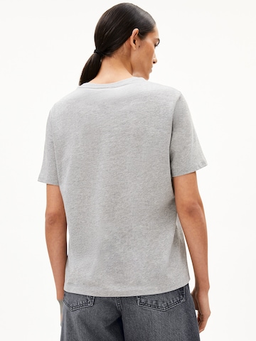 T-shirt ARMEDANGELS en gris