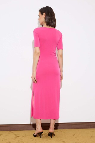 Robe Trendyol en rose