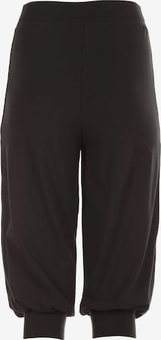 Effilé Pantalon de sport 'WBE12' Winshape en noir