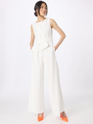 Tuta jumpsuit di Vera Mont in bianco: frontale