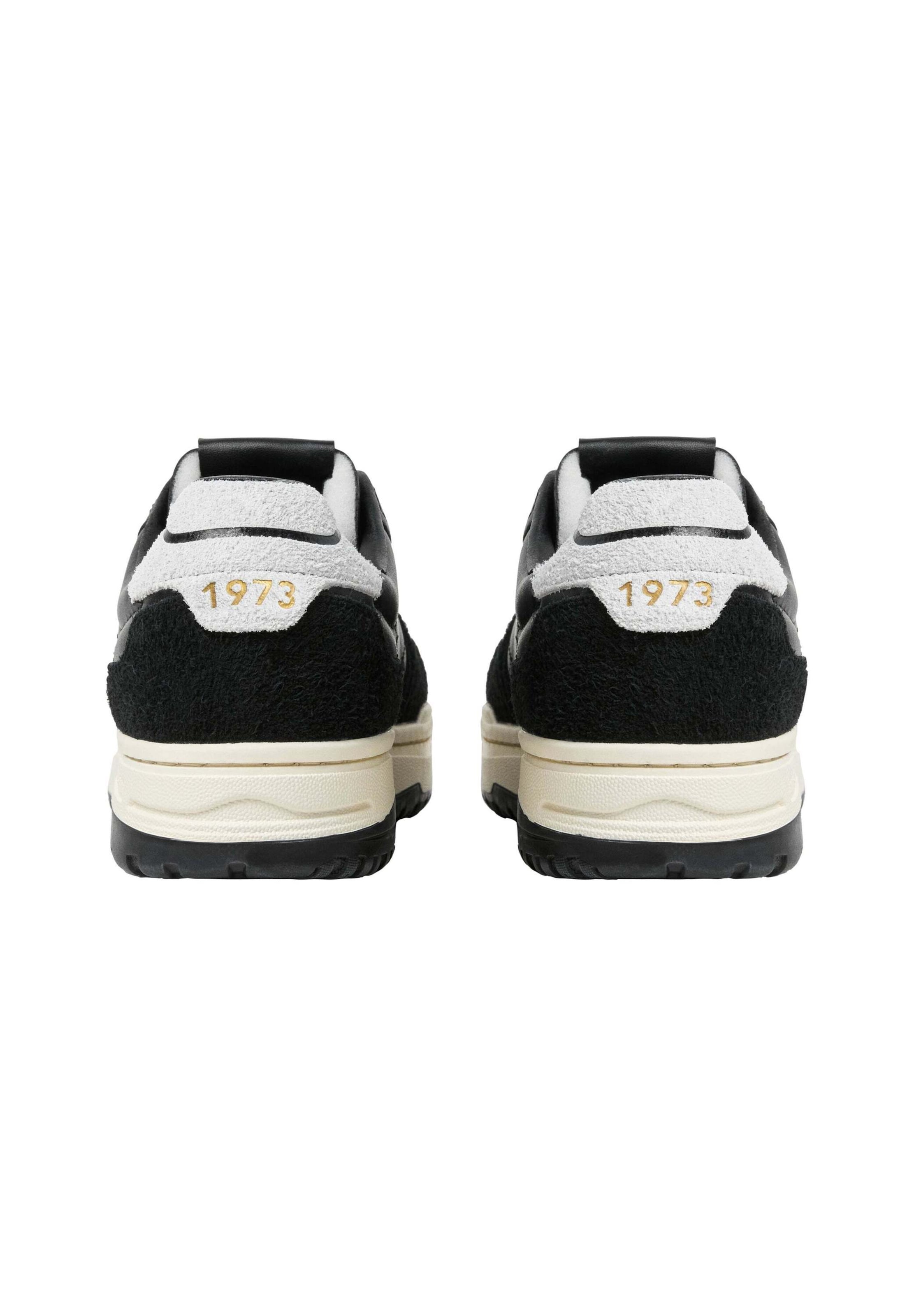 Sneaker bassa 'Chester Medal' di Pepe Jeans in nero