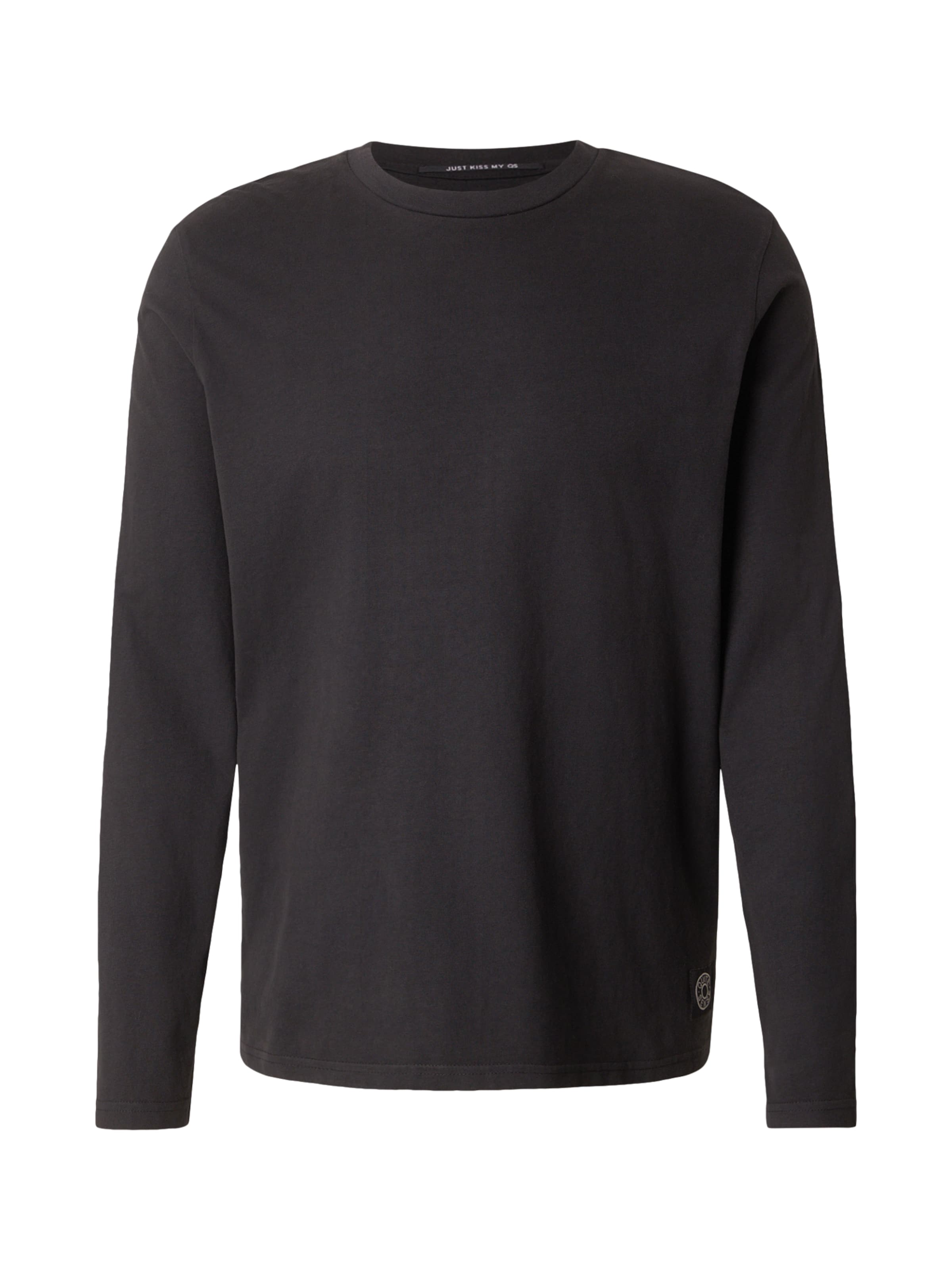 QS T-shirt i svart: framsida