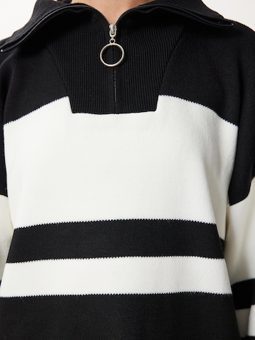 Pull-over Happiness İstanbul en noir