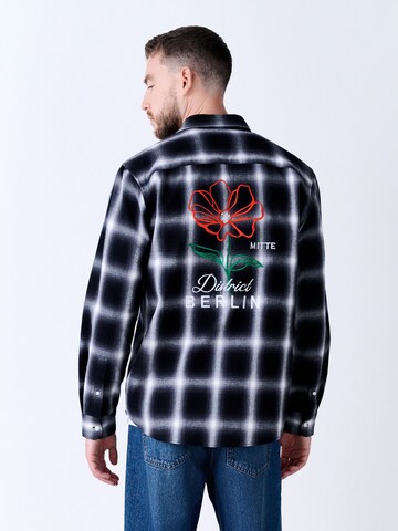 Regular fit Camicia di Next in nero: frontale