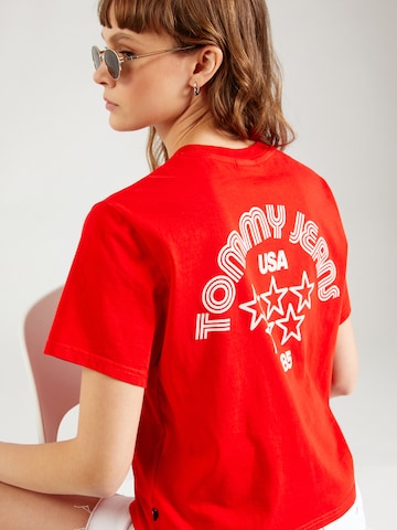 T-shirt Tommy Jeans en rouge