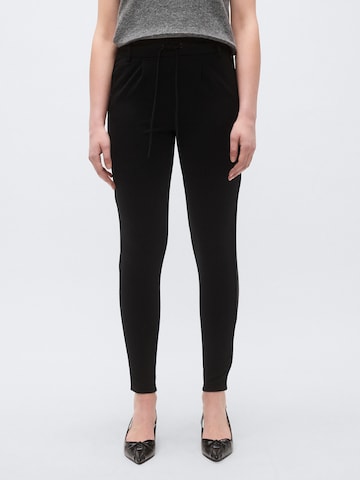 Skinny Pantaloni con pieghe 'ONLPOPTRASH' di Only Tall in nero: frontale
