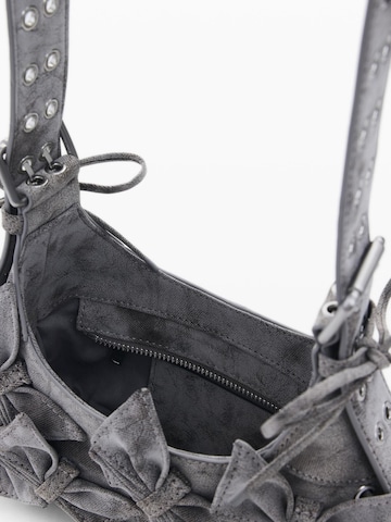 Desigual Axelremsväska i svart