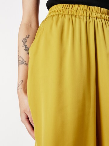 Wide Leg Pantalon 'Mingai' SECOND FEMALE en jaune