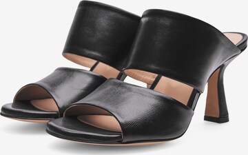 Ivylee Copenhagen Mules 'Marilyn' in Black