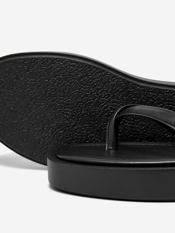 ONLY - Sandálias com tiras 'MICA' em preto