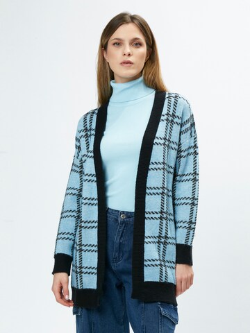 Giacchetta di Influencer in blu: frontale