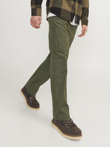 JACK & JONES Regular Cargo Pants in Black