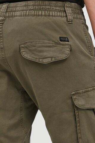 INDICODE JEANS - Tapered Pantalón cargo 'NUVA' en verde