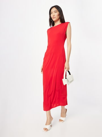 s.Oliver BLACK LABEL Φόρεμα σε κόκκινο