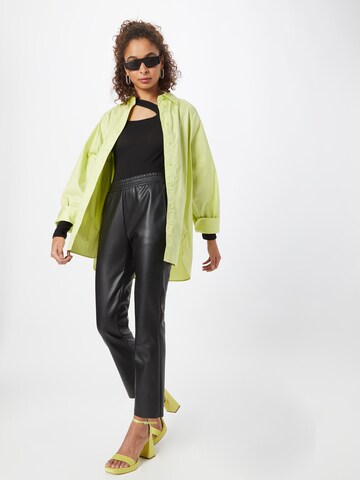 Esqualo Regular Trousers in Black
