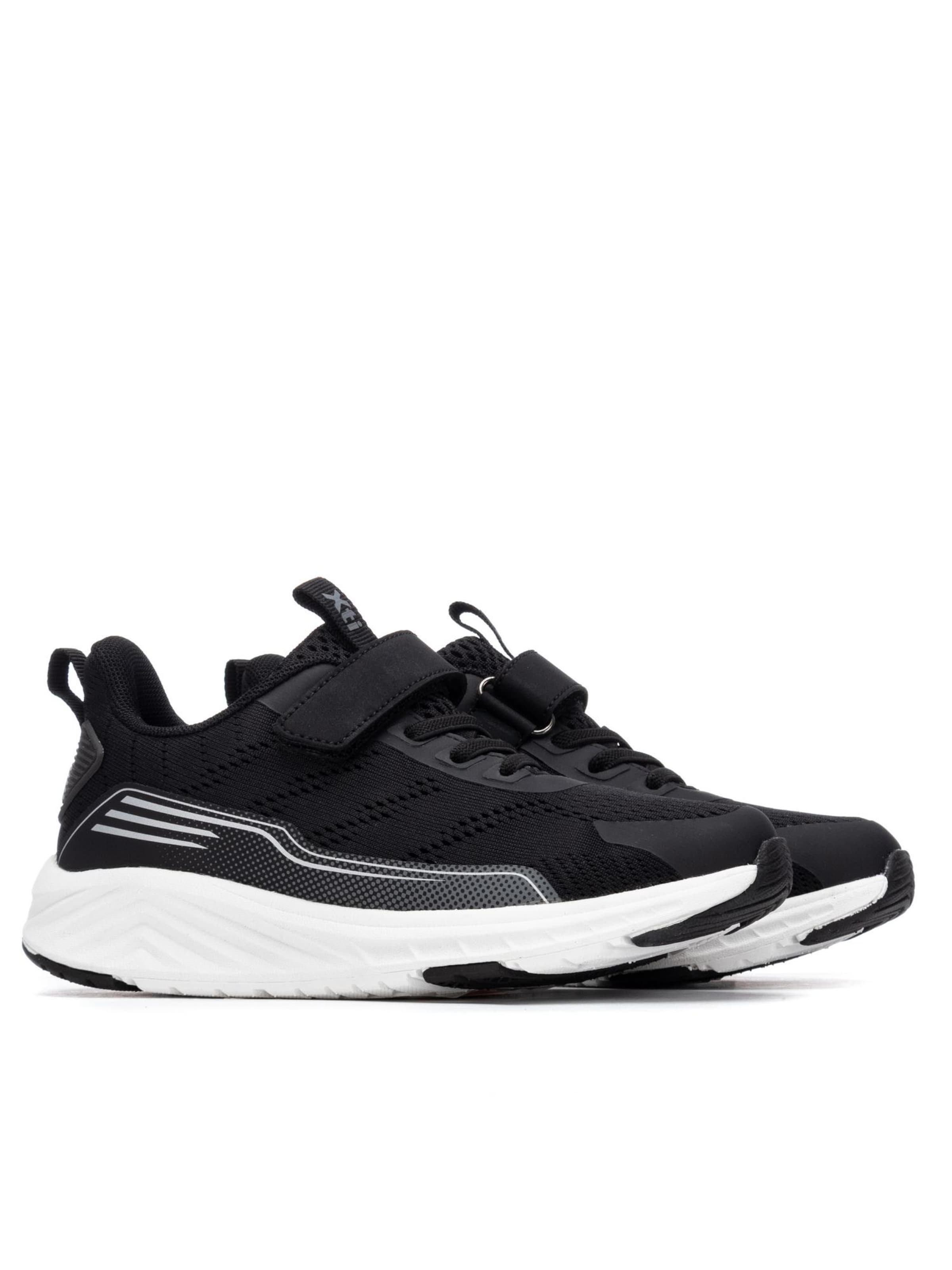 Xti Sneaker in Schwarz