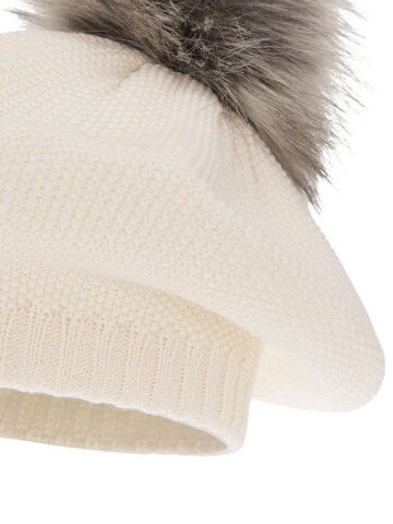 Maxte Beanie in White