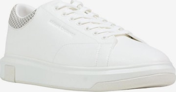 Baskets basses 'XM001964 AF19403' ARMANI EXCHANGE en blanc : devant