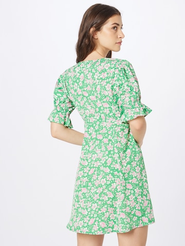 Oasis Платье в Зеленый
