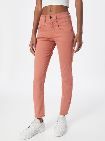 BRAX Slimfit Jeans 'ANA S' i röd: framsida