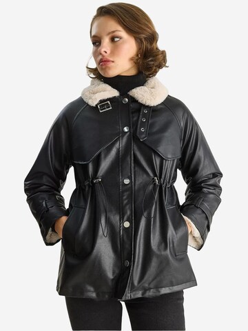 Giacca invernale di Bianco Lucci in nero