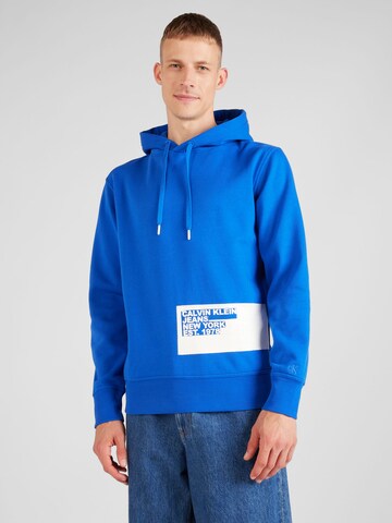 Calvin Klein Jeans Sweatshirt 'STENCIL' in Blau: predná strana