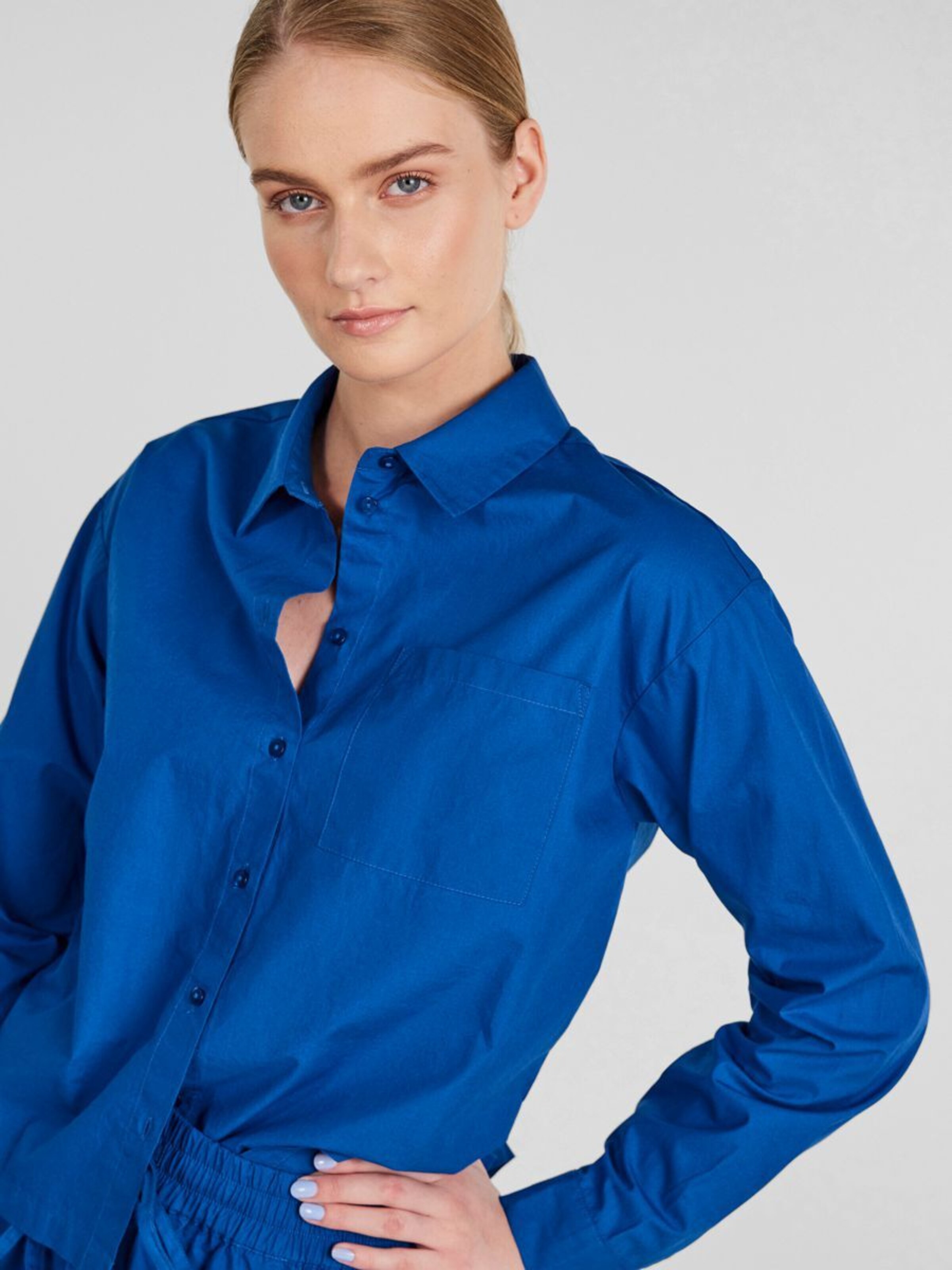 Frauen Blusen & Tuniken PIECES Bluse 'AVA' in Royalblau - TH03701 Frauen Blusen & Tuniken PIECES Bluse 'AVA' in Royalblau - TH03701