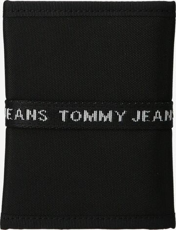 Tommy Jeans Wallet in Black: front