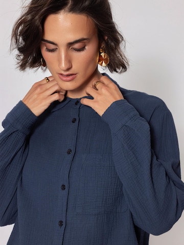 SASSYCLASSY Bluse‌‌‌‌‌‌‌‌‌‌ in Blau