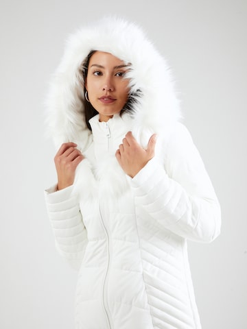 GUESS Zimní bunda 'New Oxana' – bílá