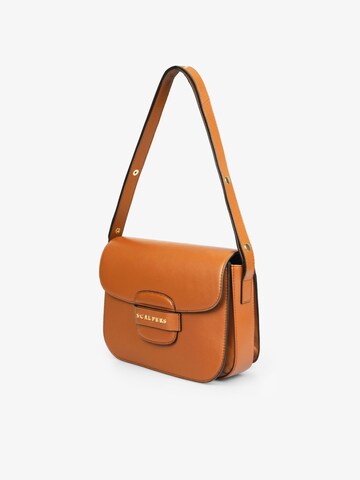 Scalpers Shoulder Bag in Brown