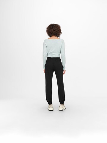 Effilé Pantalon 'Elcos Emma' ONLY en noir