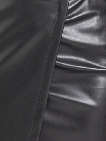 Gonna 'Willow Skirt' di ABOUT YOU in nero